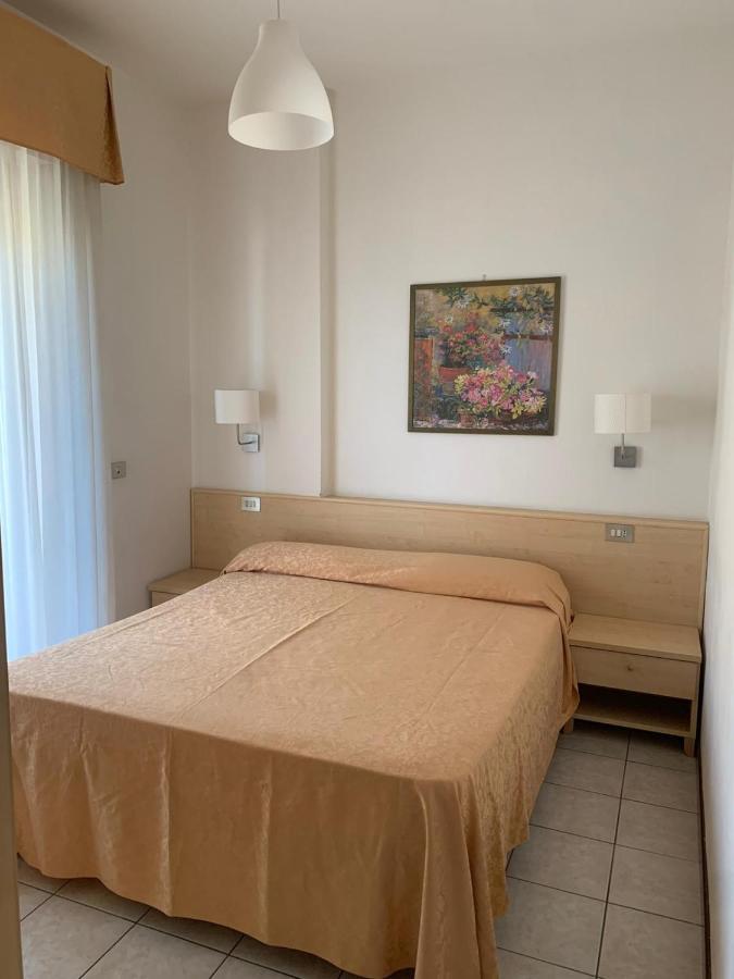 Il Lauro Aparthotel Сан Бенедето дел Тронто Екстериор снимка