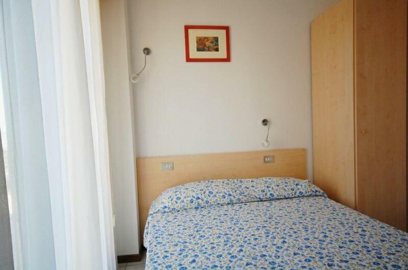 Il Lauro Aparthotel Сан Бенедето дел Тронто Екстериор снимка