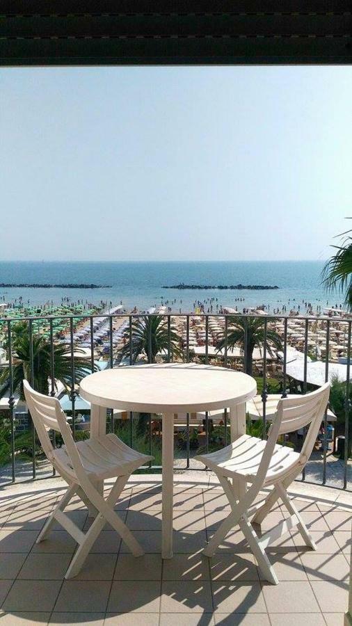 Il Lauro Aparthotel Сан Бенедето дел Тронто Екстериор снимка